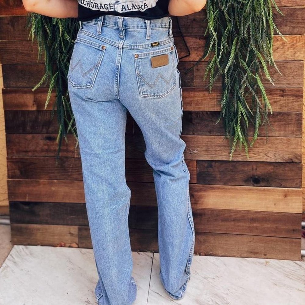 90s Vintage Ice Wash Wranglers 💗🌵